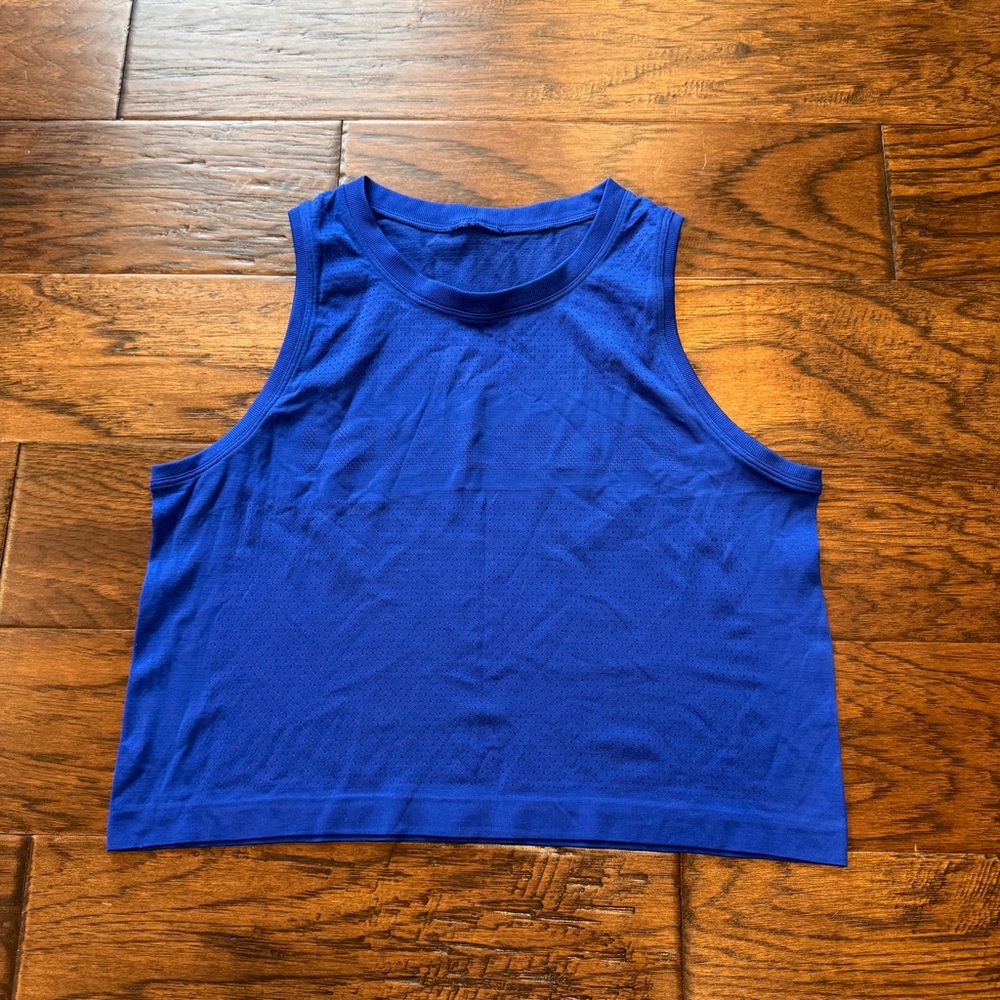 Lululemon breeze by crop top blue sz 6